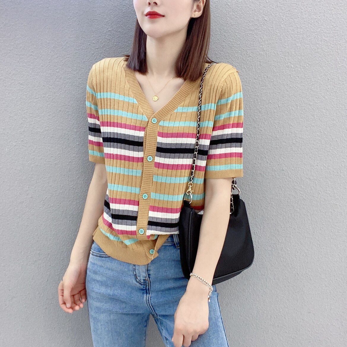 去店铺度尚美 高端欧韩货女装店卖家已经将该商品已下架或删除,去看看