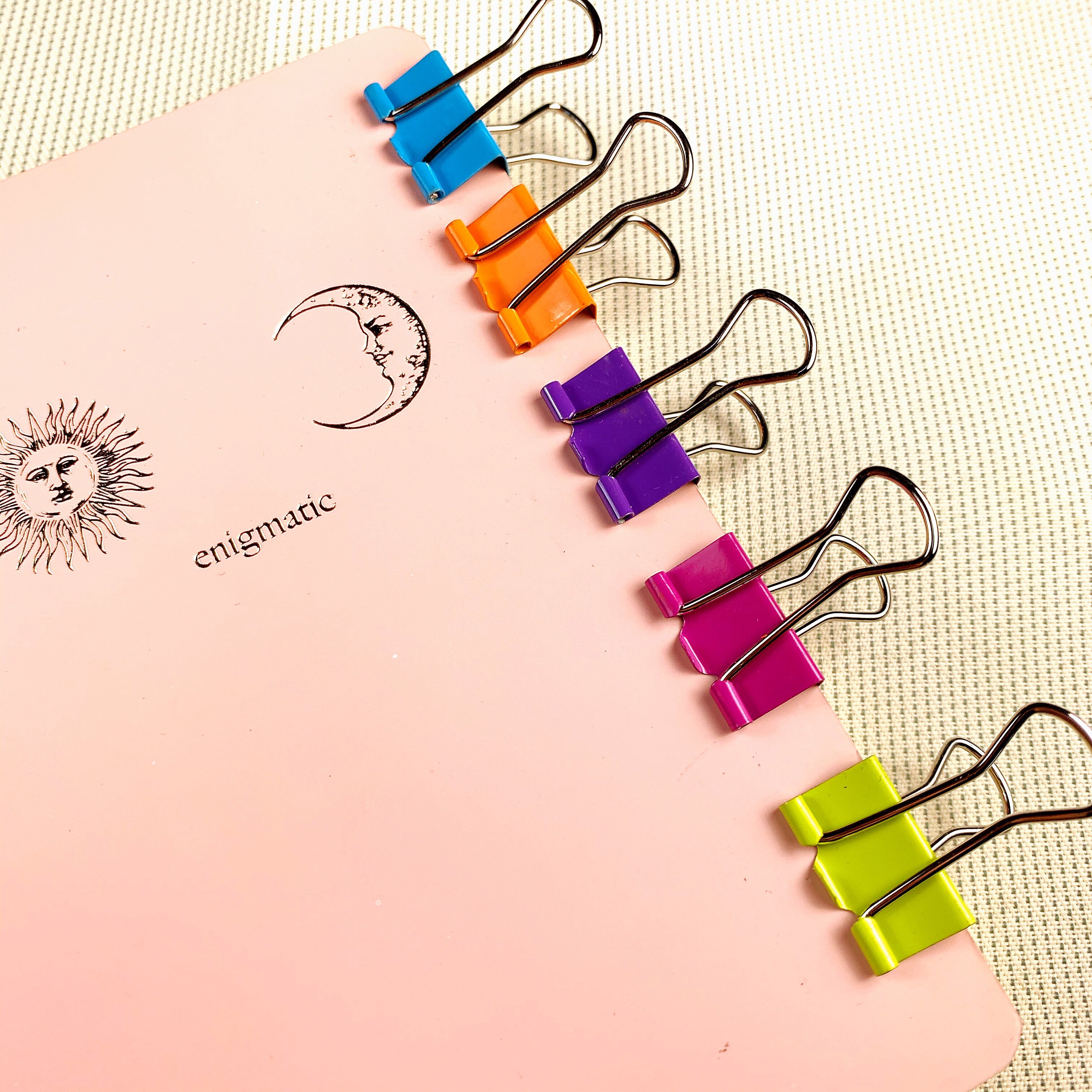 彩色回形针清仓捡漏曲别针创意办公用品粉色票夹财务别针