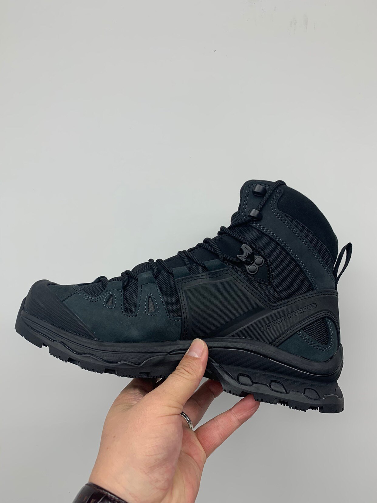 户外萨洛蒙4d战术gtx防水真皮专业登山鞋沙漠登山鞋