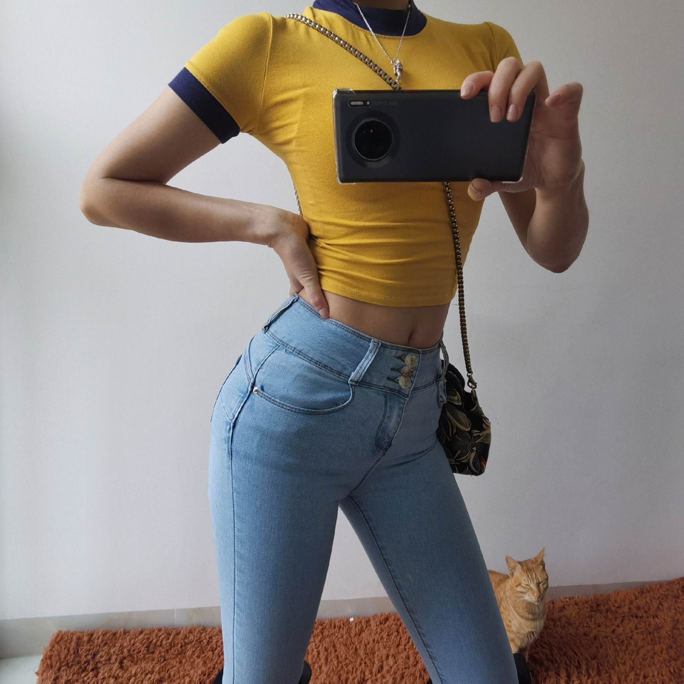 翘臀铅笔包臀紧身扣紧三排立显高腰弹力显瘦牛仔裤