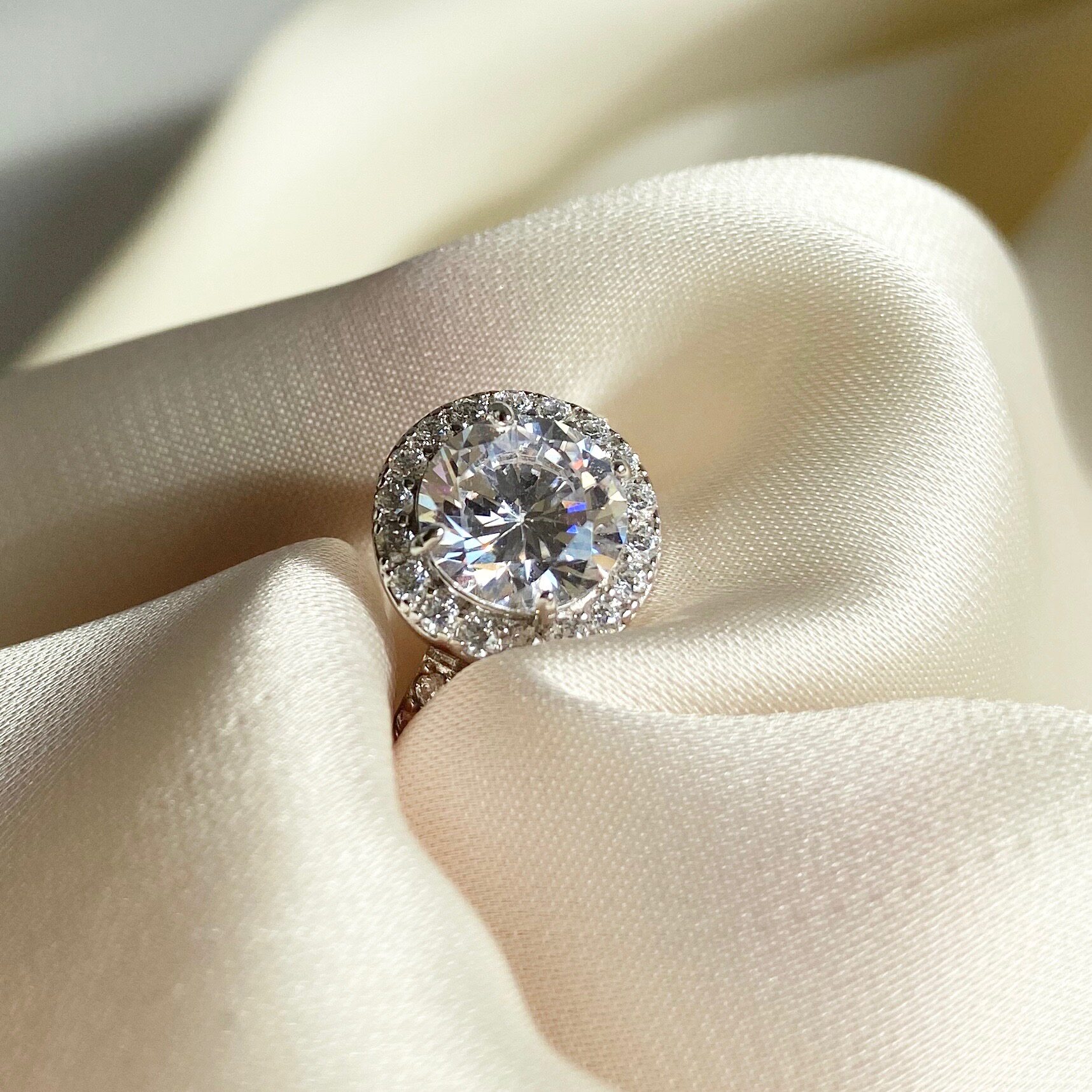 tiiistudio超闪纯银2克拉钻戒微镶满钻开口四爪戒指