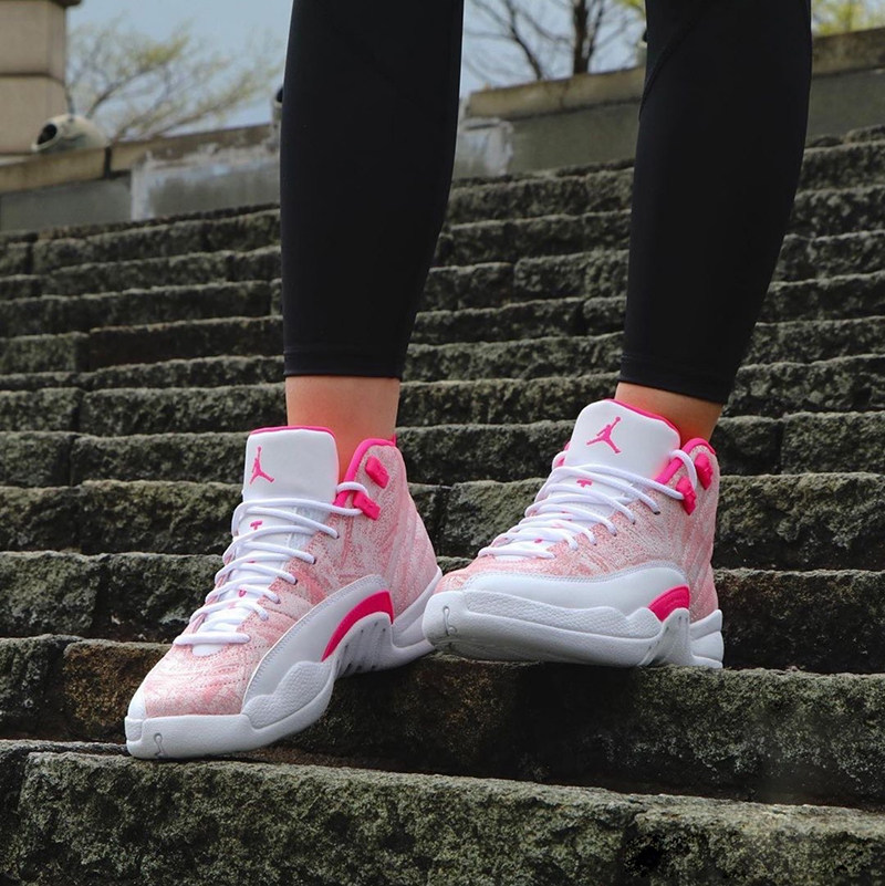 耐克airjordangsaj12樱花花粉白粉女神休闲篮球鞋