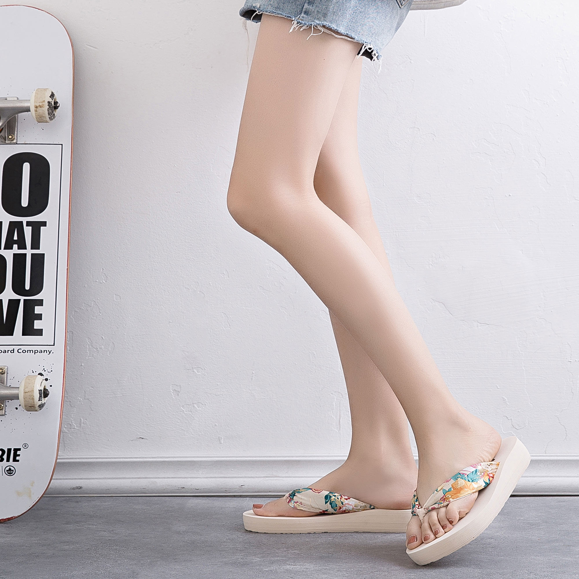 美奇马克波西米亚拖鞋女夏人字拖中跟松糕底韩版坡跟夹脚沙滩鞋