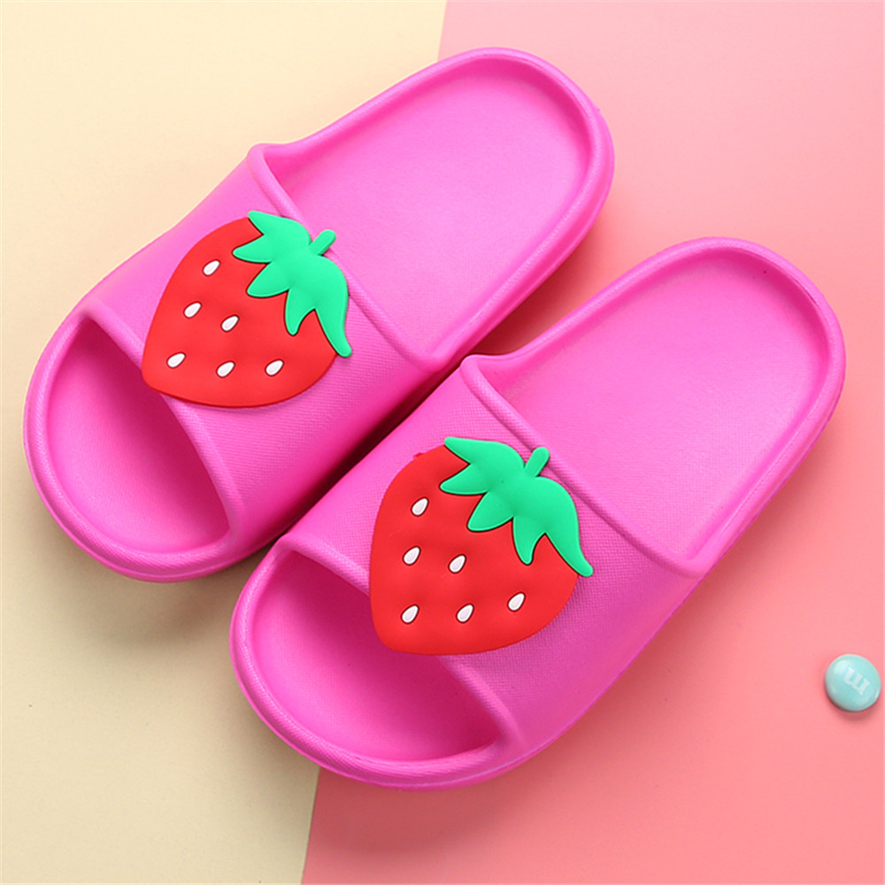 拖鞋草莓休闲天外夏天外家用浴室儿童可爱防滑拖鞋