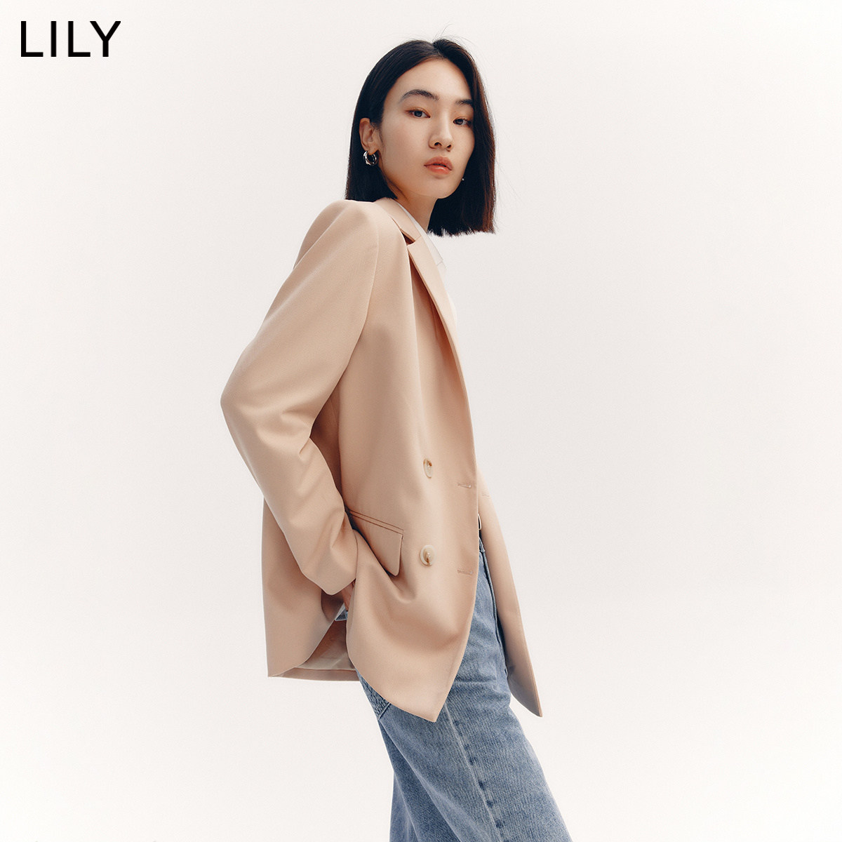lily2022新款女装气质通勤纯色复古别致双排西装西装