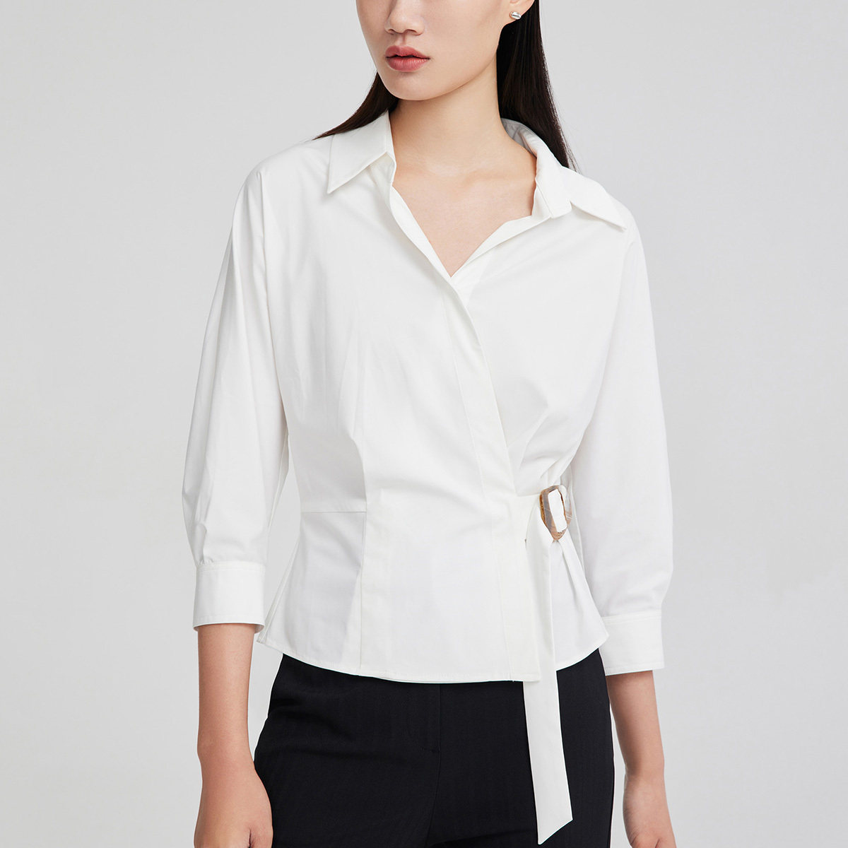 设计领白半开装饰腰斜门感收商场新款夏新款lily2021衬衫