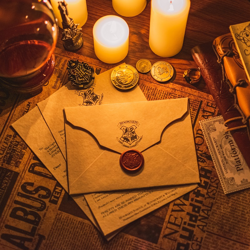 哈利波特周边电影原版字体霍格沃茨入学通知书羊皮纸定制动漫挂件