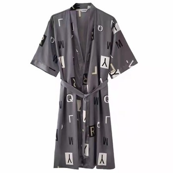 Pajama ຜູ້ຊາຍ summer short-sleeved thin ice silk bathrobe men's mid-length sexy silk pajamas spring and autumn home clothes