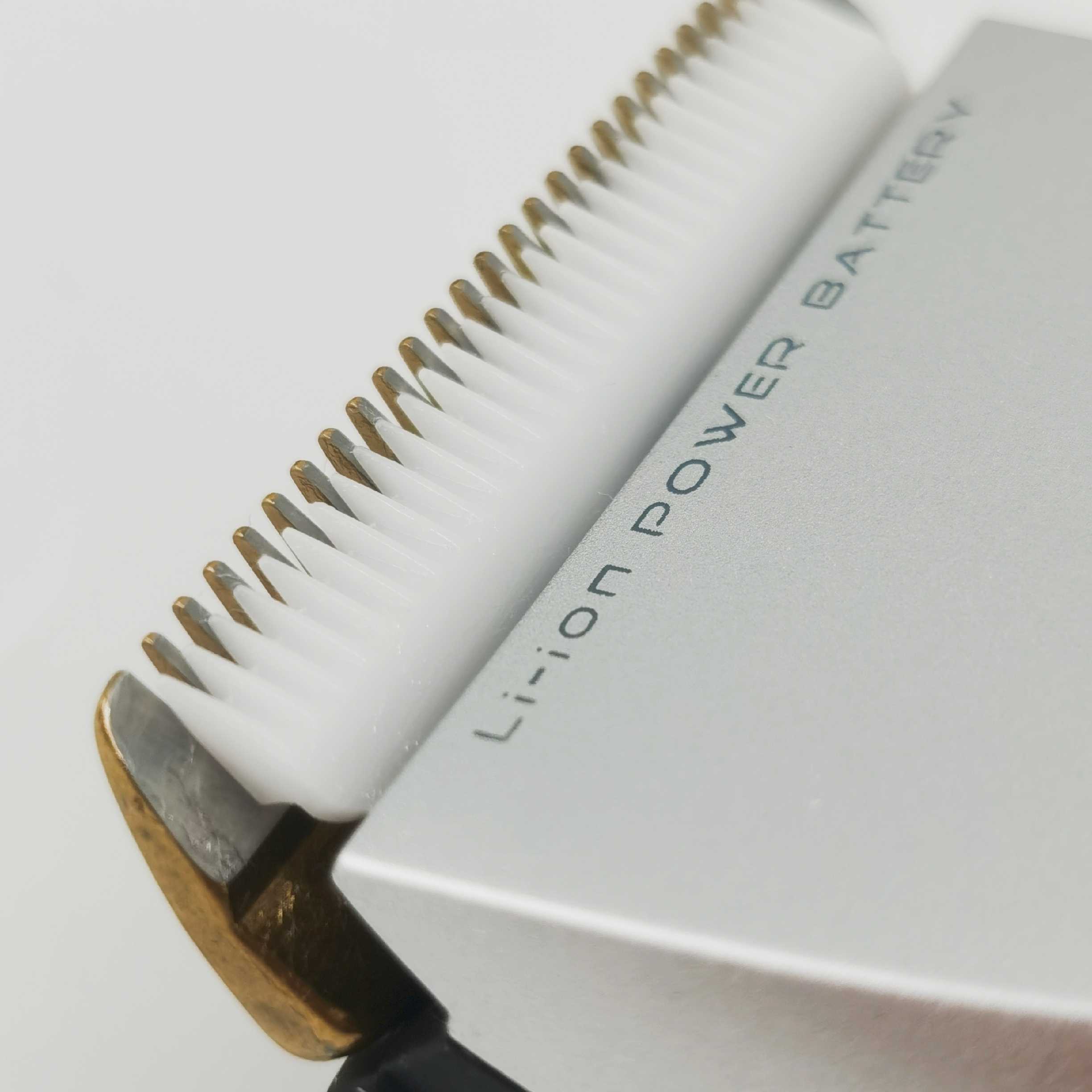 科德士电动剃头刀剪头发推子理发器电推充电式专业理发器