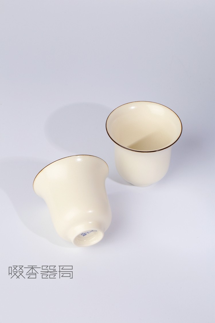 台湾晓芳窑白铁口深钟对杯茶杯主人钟型杯茶杯