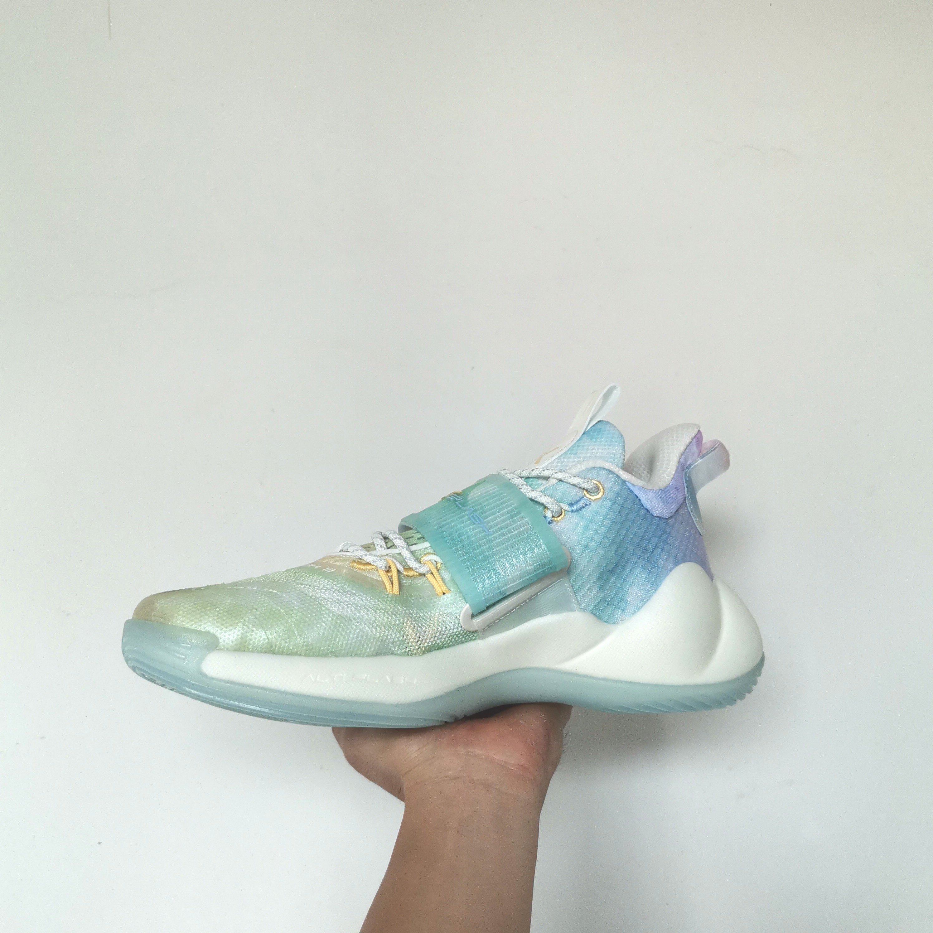 安踏水花3代实战低帮篮球鞋2021新款专业汤普森篮球鞋