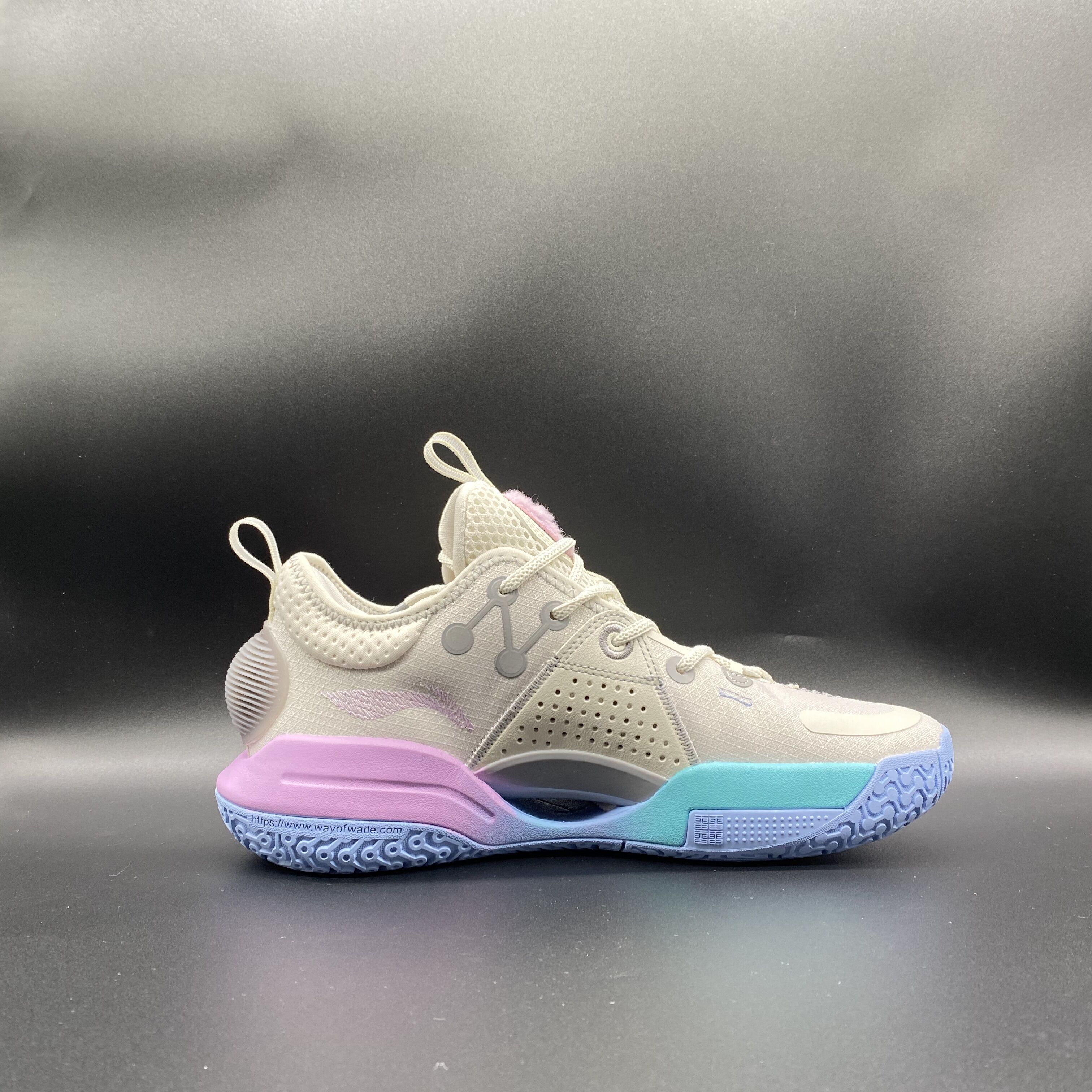 篮球球鞋李宁韦德allcity全城棉花糖减震科技篮球鞋