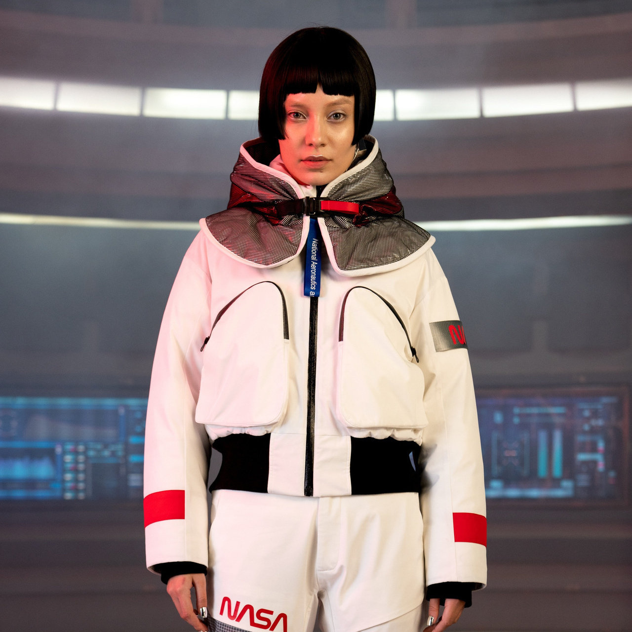 限量秒杀波司登nasa联名短款时尚太空科技加厚羽绒服