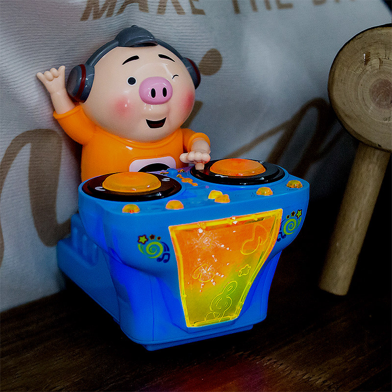 dj猪小儿童玩具打碟可爱走动男孩多功能灯光音乐电动
