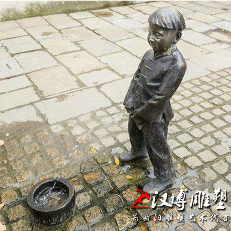 雕塑撒尿小孩玻璃钢流水喷泉童趣定制学校广场公园摆件