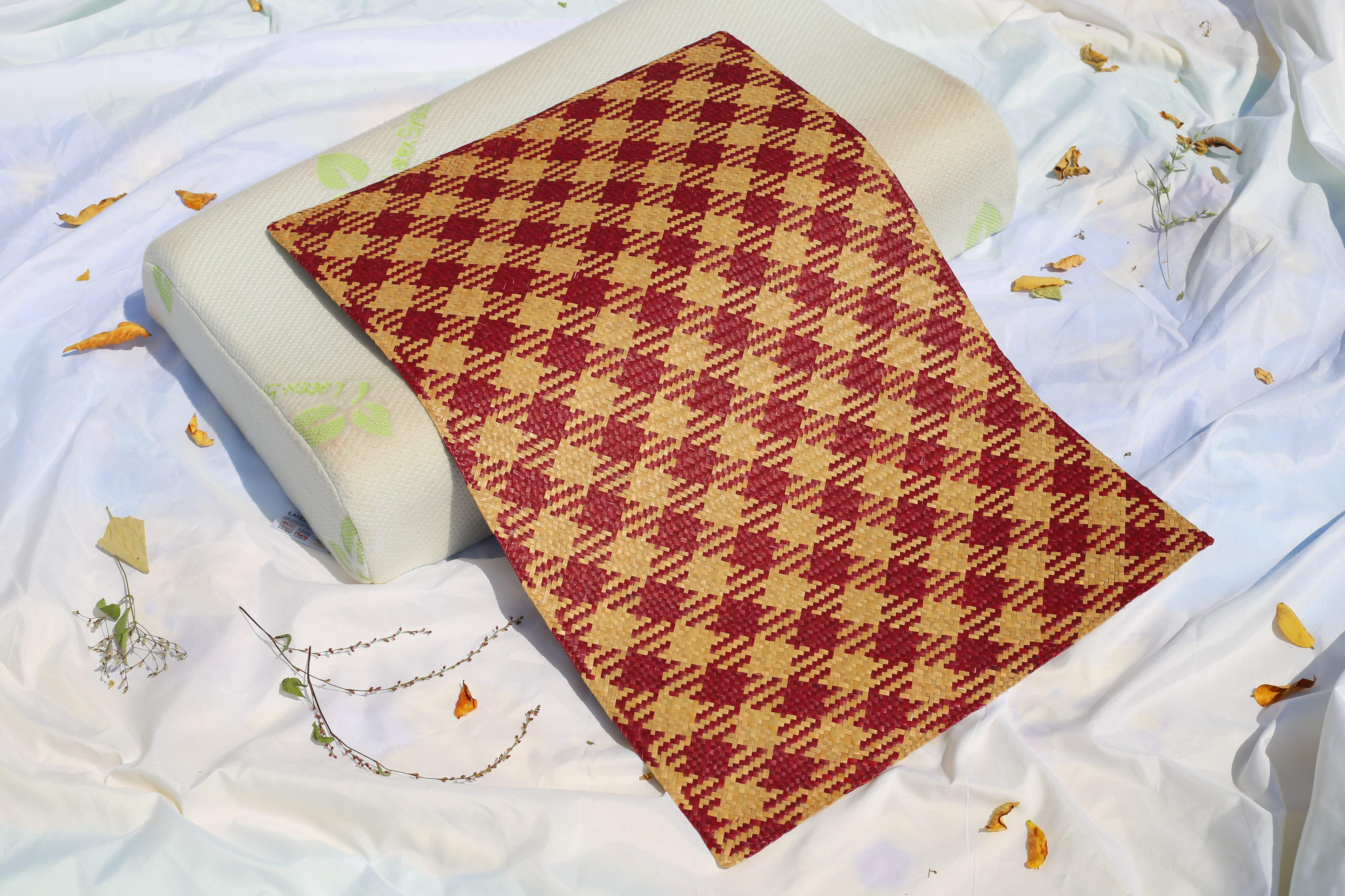 枕头席草草席广东肇庆手工编织蒲草花席枕片凉席