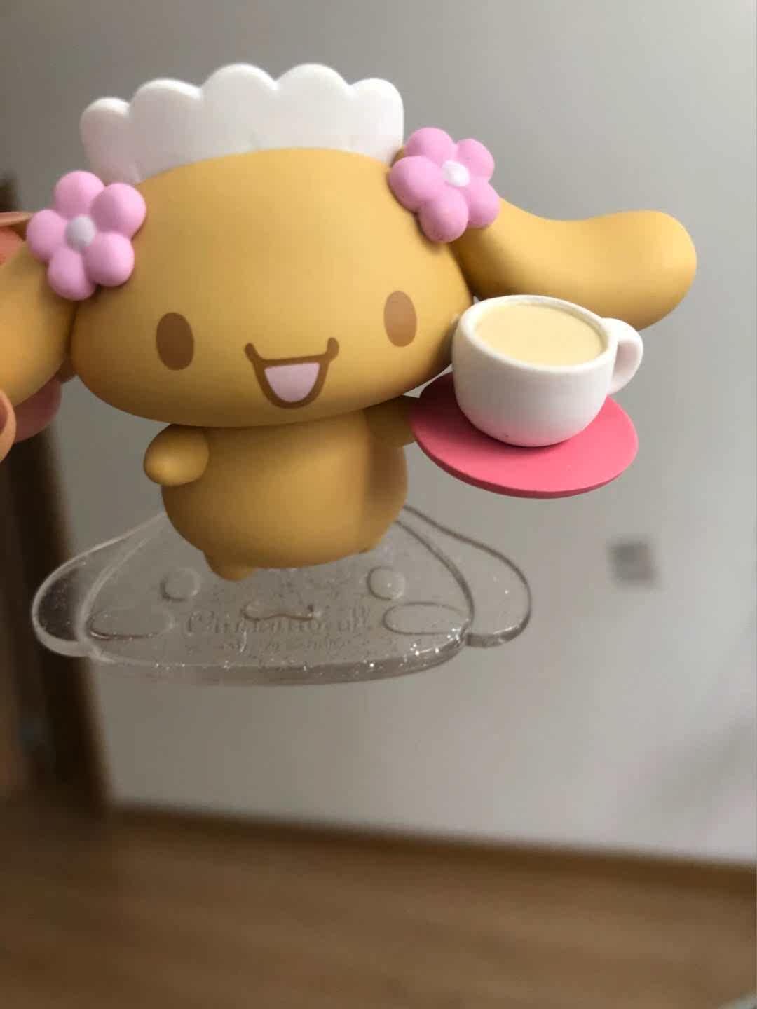 名创优品miniso三丽鸥下午茶cinnamoroll玉桂狗潮玩盲盒学生摆件潮玩