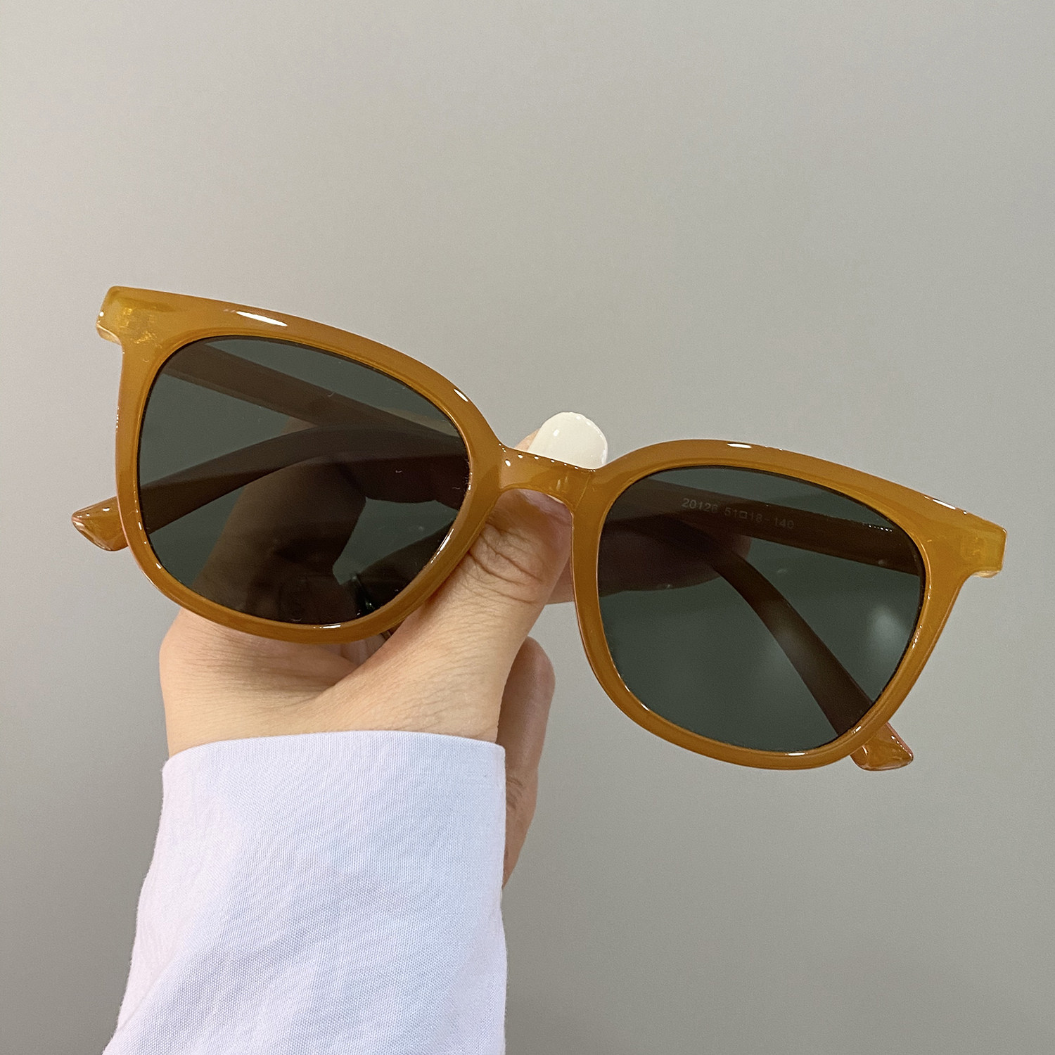 傅菁同墨镜猫眼茶色复古个性小框梯形时尚太阳镜太阳眼镜