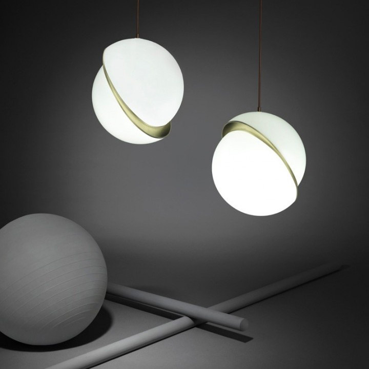 灯具直销北欧简约新款创意两个两个半半球圆形客厅吊灯