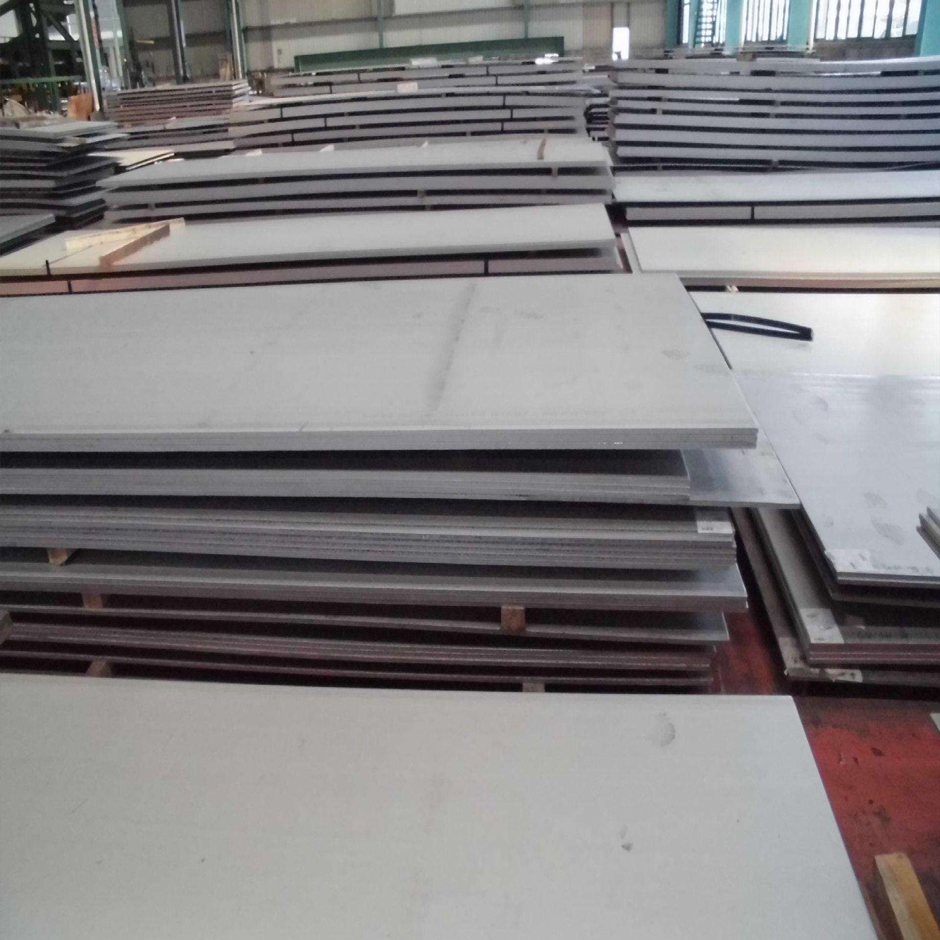 加工钢板新款白钢板拉丝热轧不锈钢l304钢板