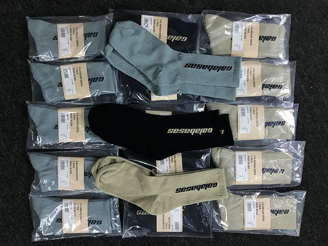 Correct CALABASAS coconut YEEZY Kanye kanye same socks high street men and women same cotton stockings Correct CALABASAS coconut YEEZY Kanye kanye same socks high street men and women same cotton stockings