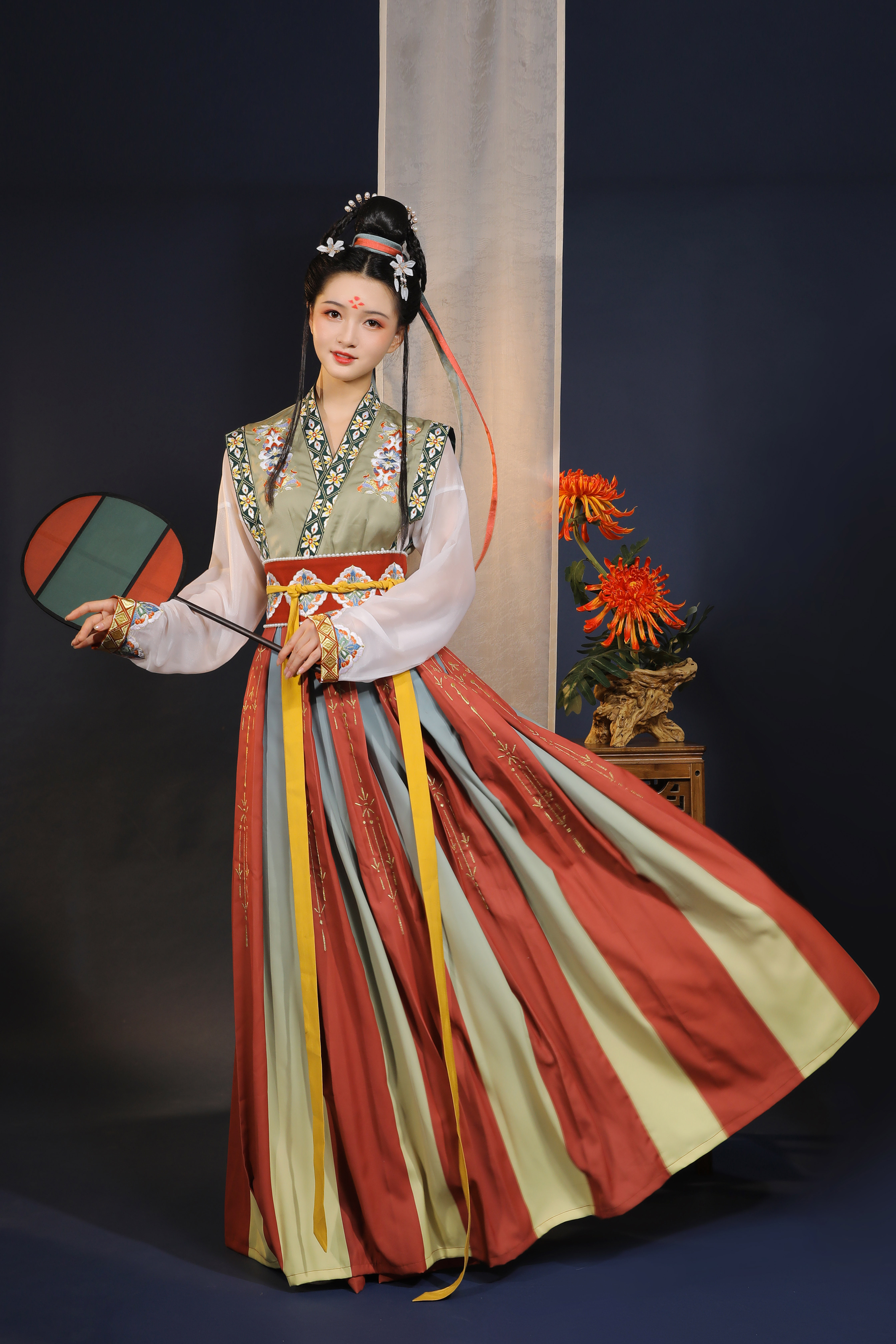 春词花下现货原创汉服女春秋一片齐腰襦裙唐褙古风套装