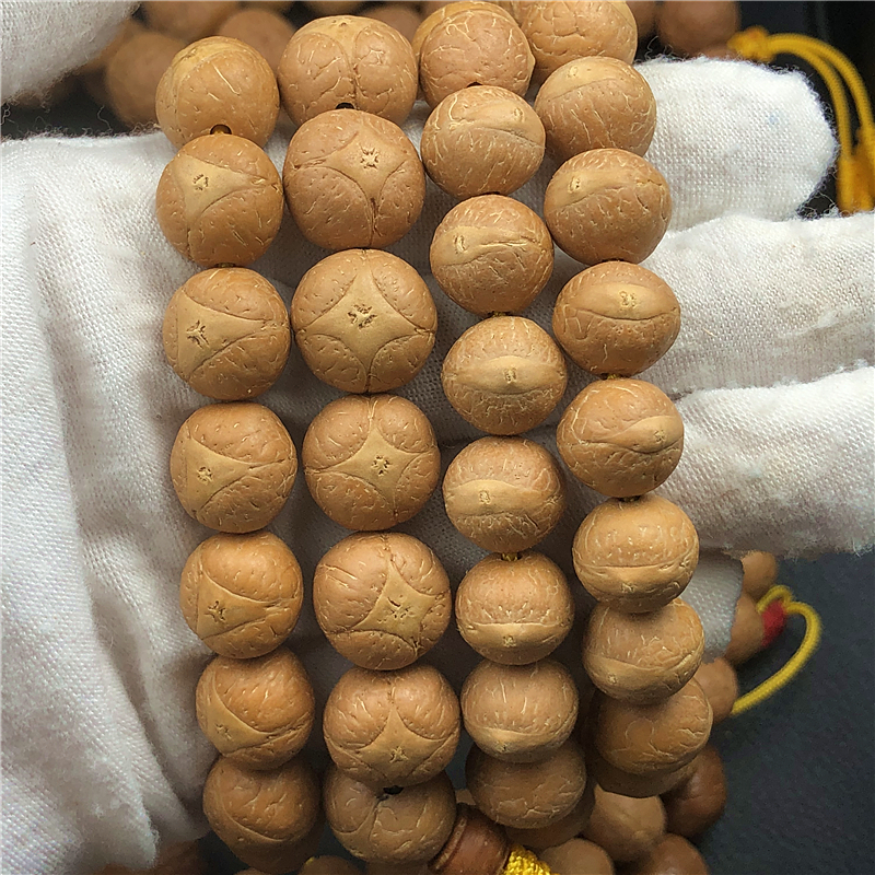 菩提尼泊尔凤眼龙眼麒麟眼菩提手手持念珠文玩佛珠