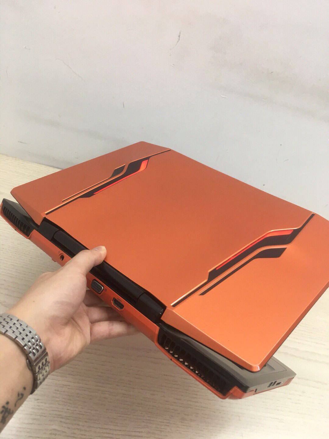 hasee/神舟 战神系列 k650d-i7笔记本电脑轻薄独显六核吃鸡游戏本