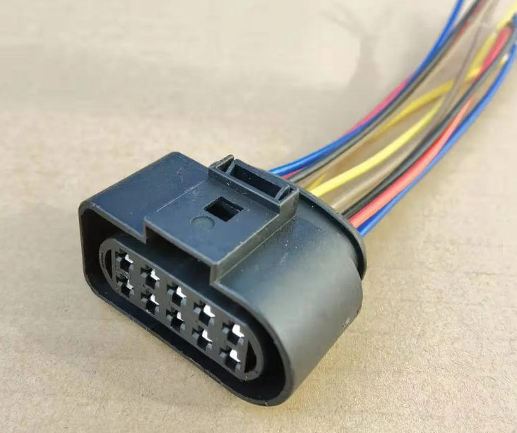 大灯插头适配福田戴姆勒欧曼gtl新款etx年度型etx其他