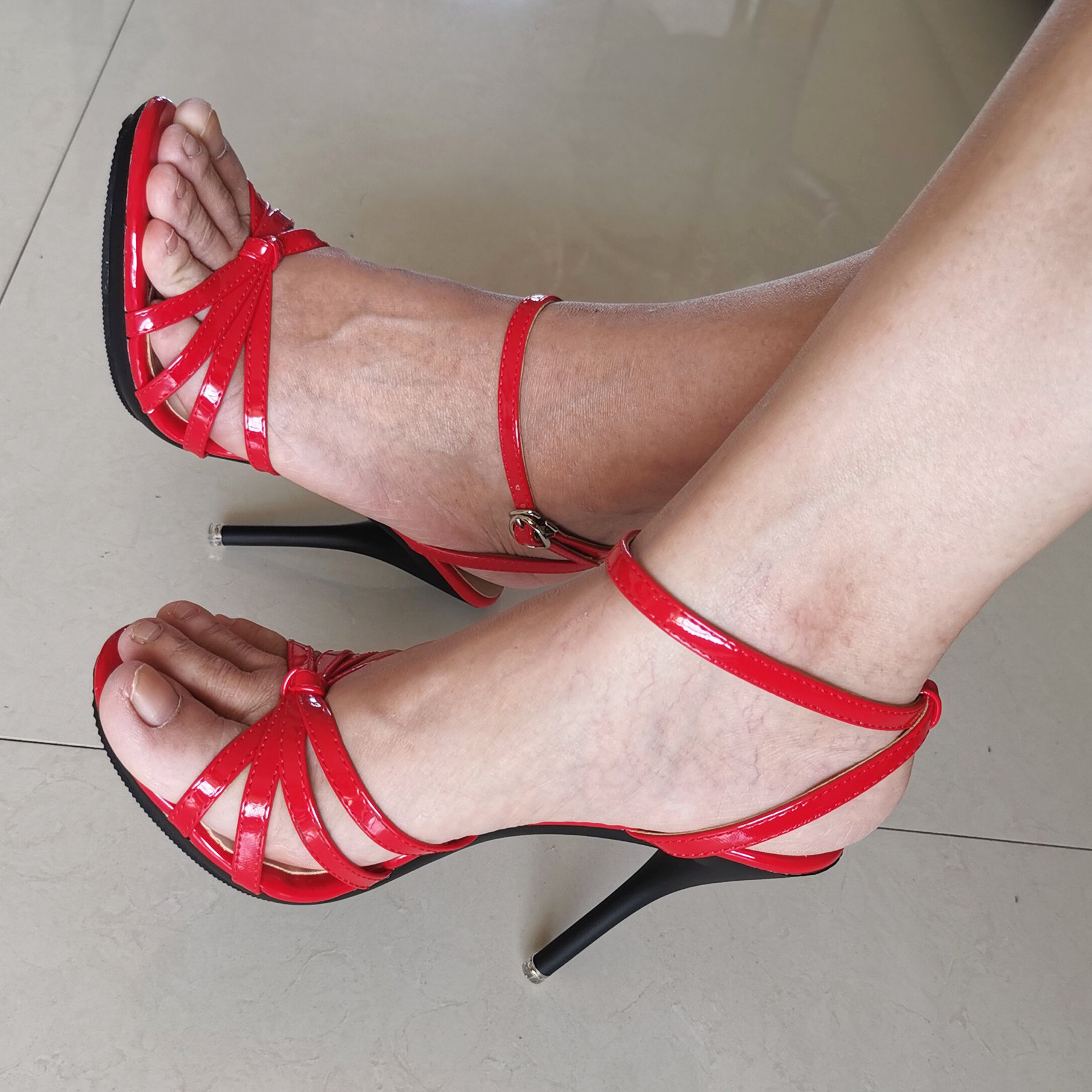 性感时尚名媛高跟青年时装纯色凉鞋细带组合脚时装凉鞋