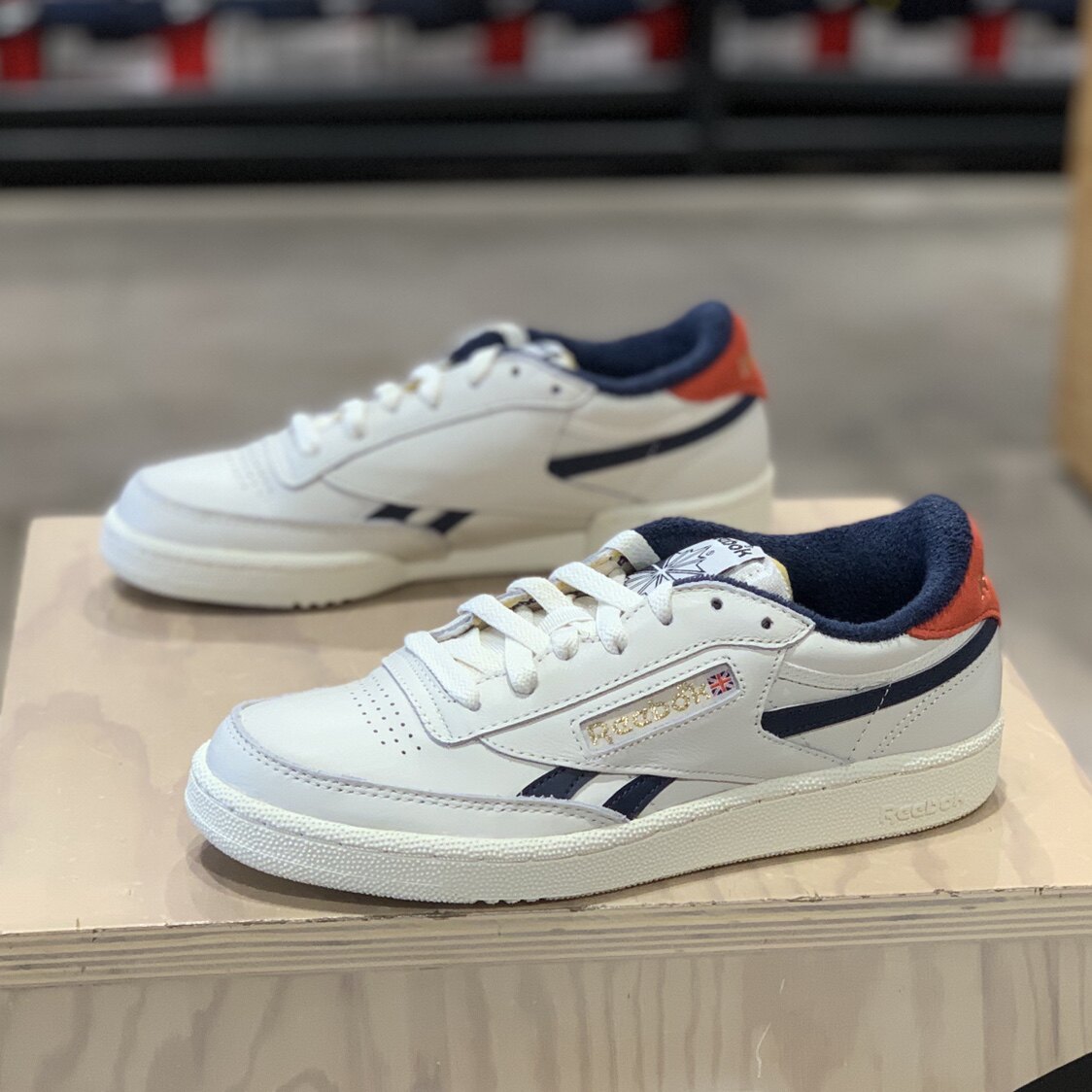 锐步reebokclubrevengemu男子复古古板休闲休闲运动板鞋