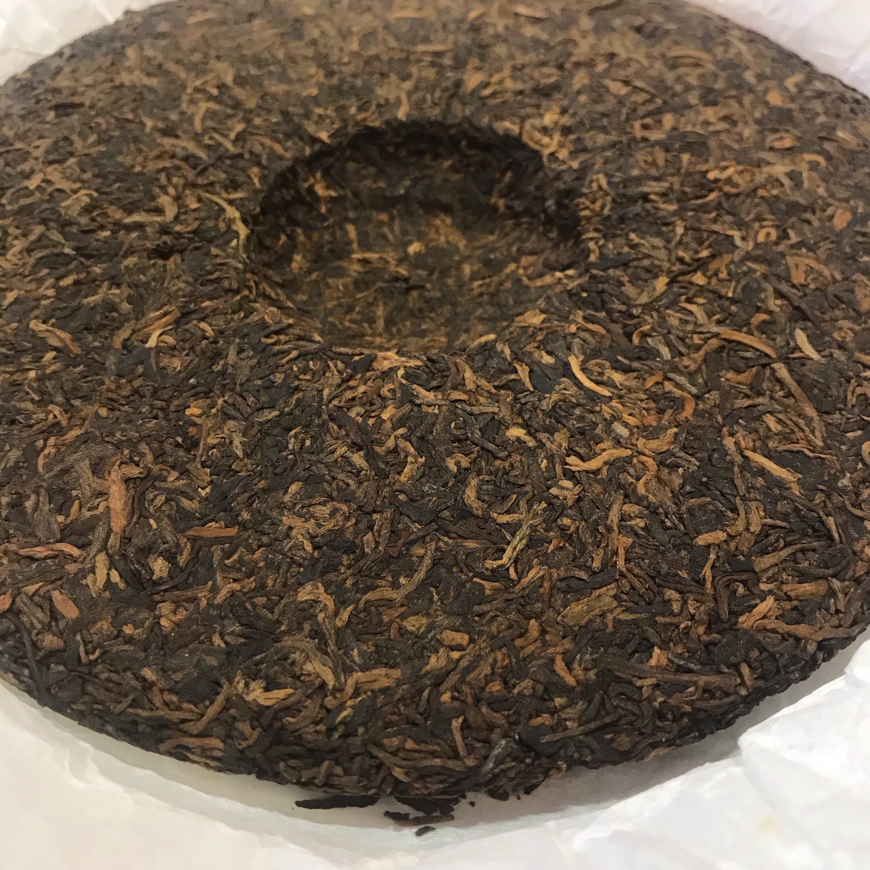 八角亭普洱茶龙饼2016年熟茶宫廷普洱金针白莲357克普洱