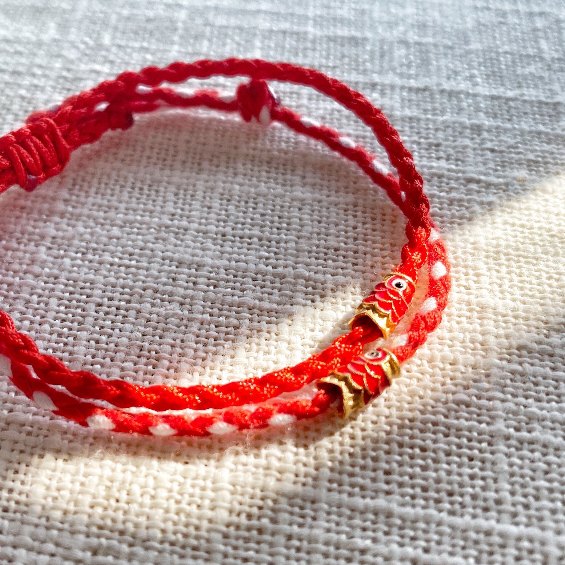 偶遇良人原创设计925银镀厚金保色迷你锦鲤本命年幸运红绳手绳