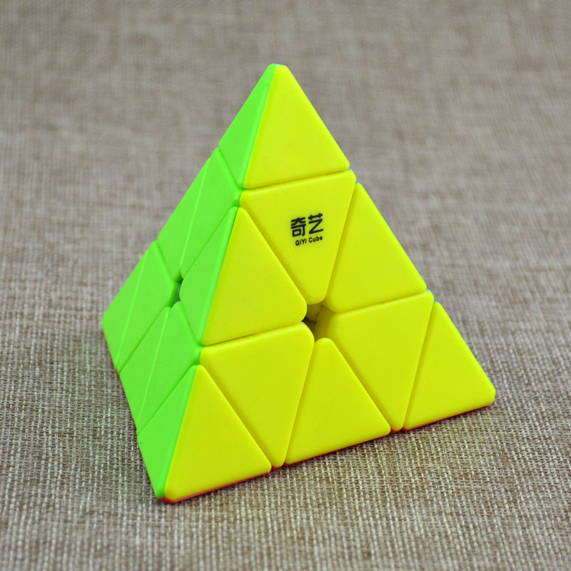 奇艺实色3阶金字塔魔方 三阶魔方初学三角魔方速拧比赛儿童玩具