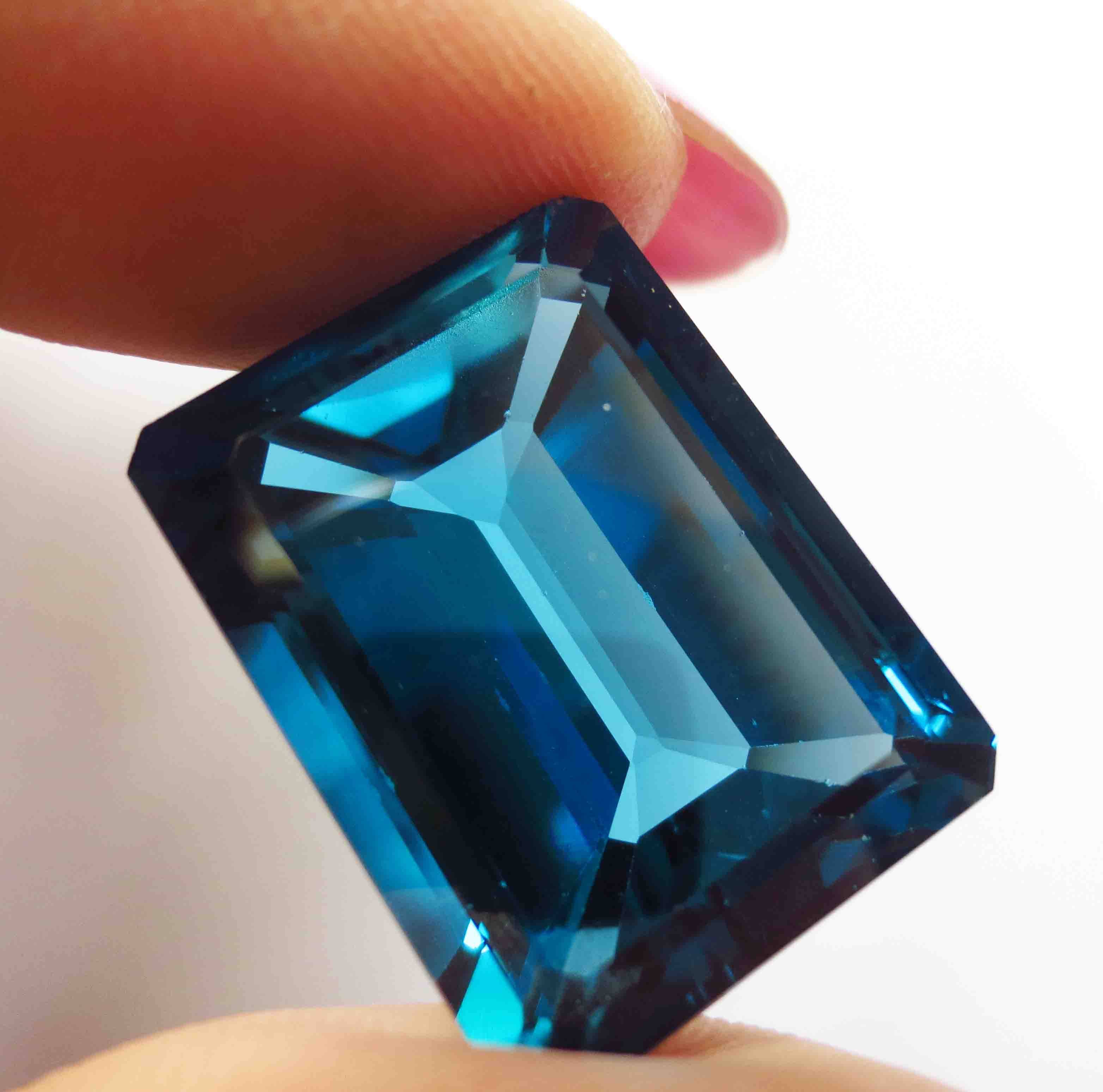 新款vvs天然托帕石伦敦蓝戒面裸石319ct全净20mm其他