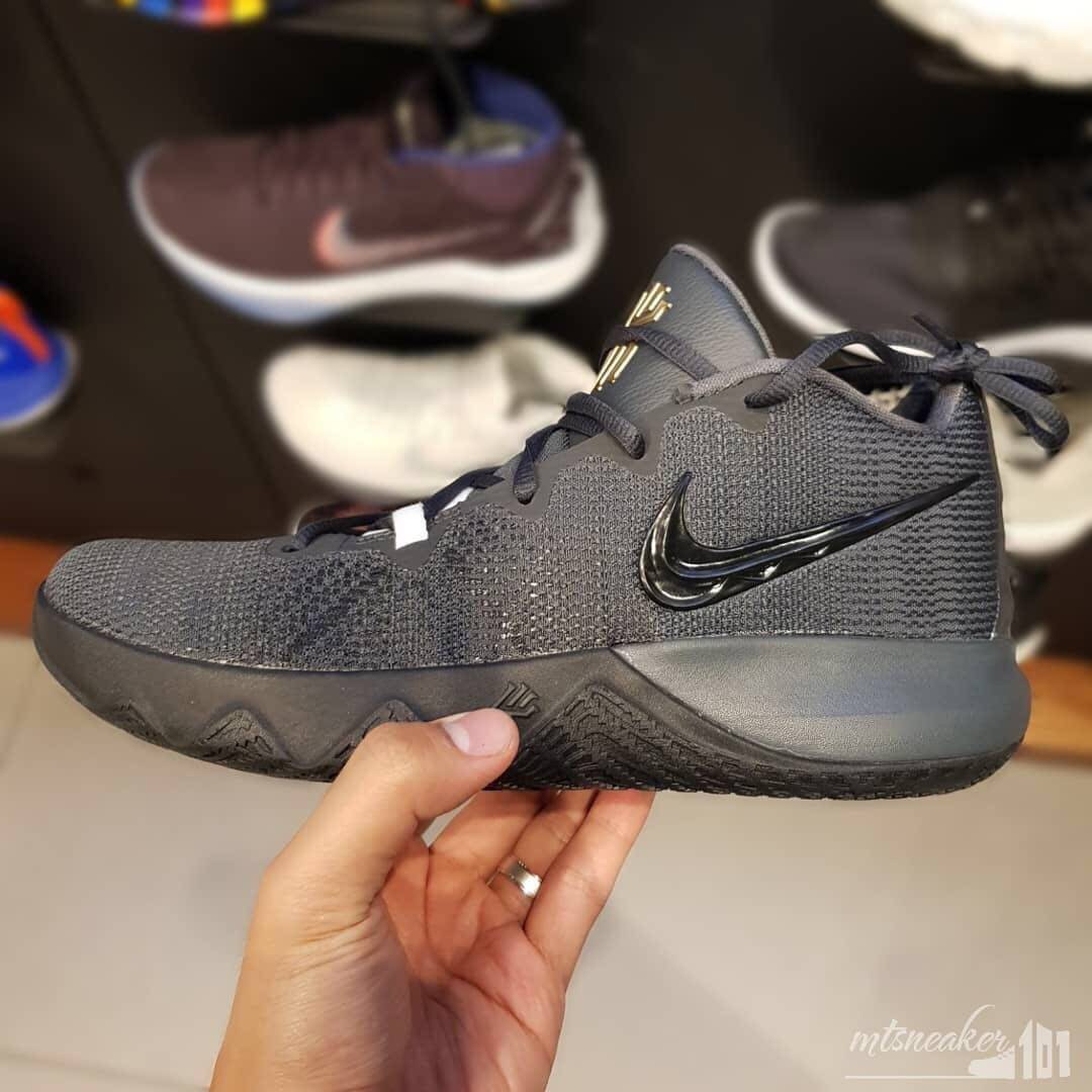 nikekyrieflytrap欧文4代简版男子实战篮球球鞋篮球鞋