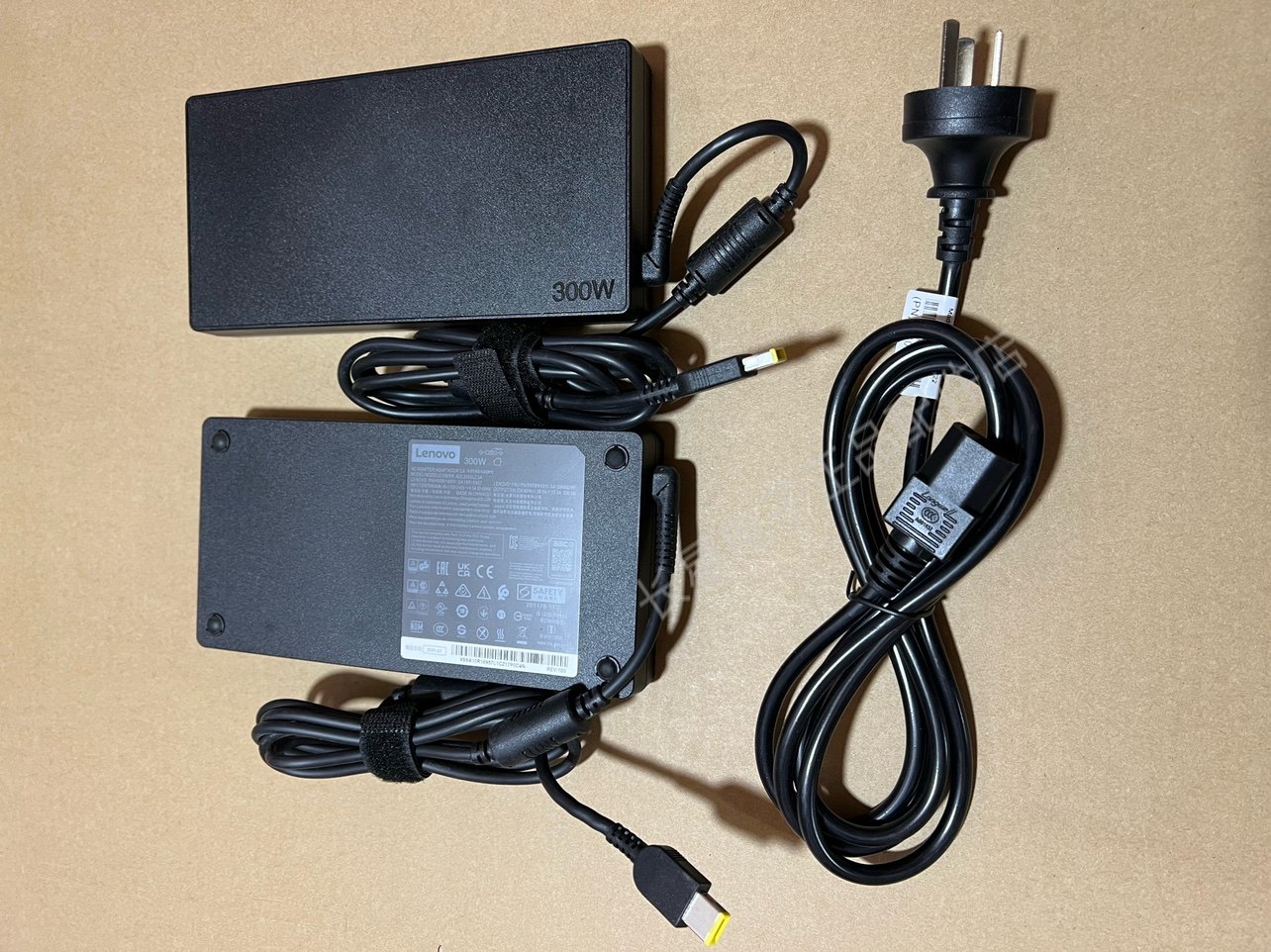 联想拯救者r9000py9000xr7000p2021笔记本电源20v15a300w笔记本电源