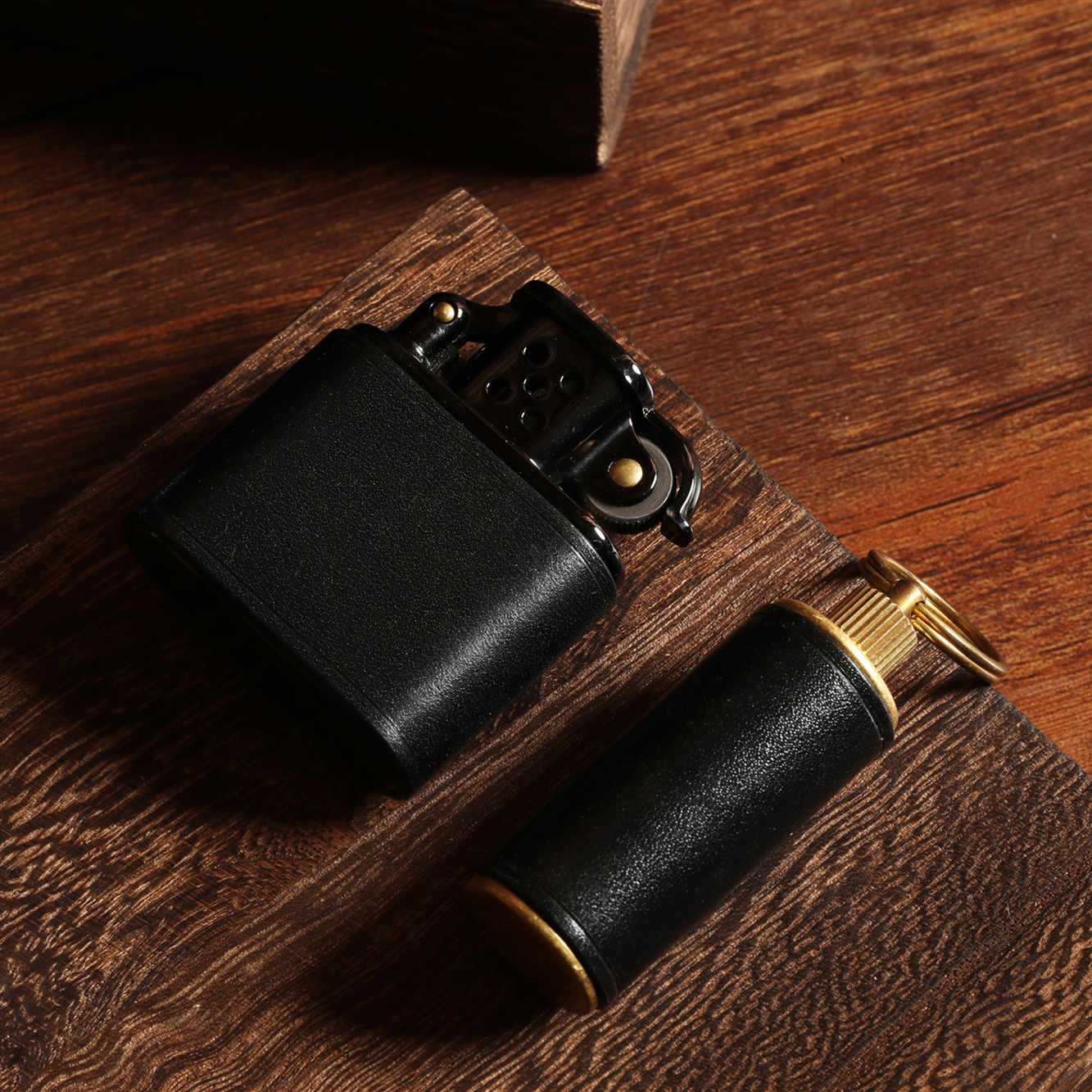 jueves头层牛皮老式复古煤油打火机金属防风表芯煤油打火机