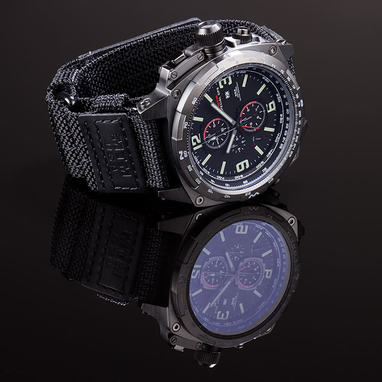 上海实体现货美国mtm眼镜蛇黑色钛金运动户外军迷手表