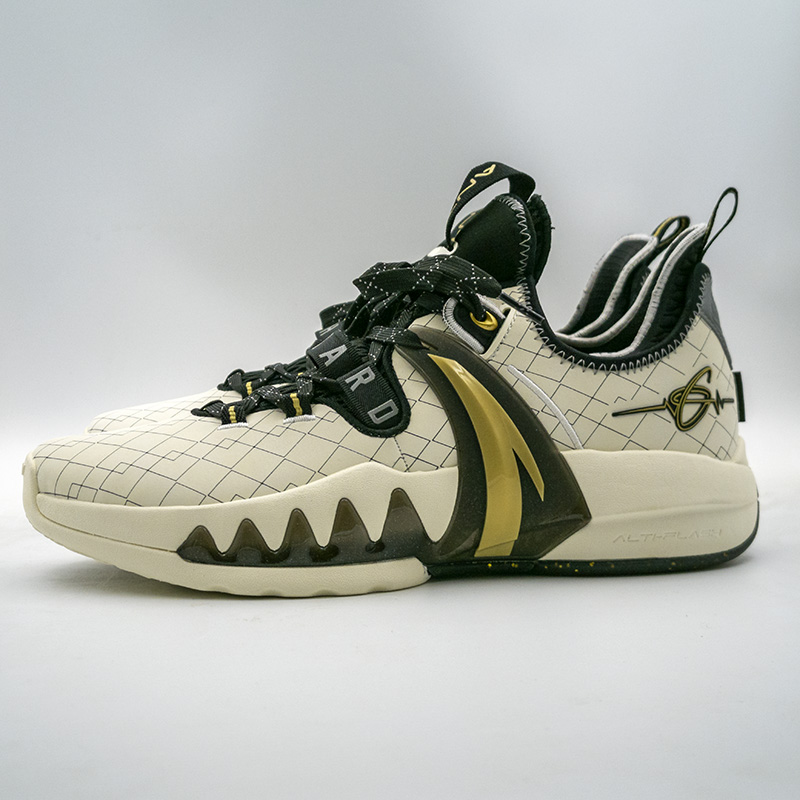 安踏海沃德二代篮球鞋2021春款低帮毒液减震耐磨gh2代男112111103