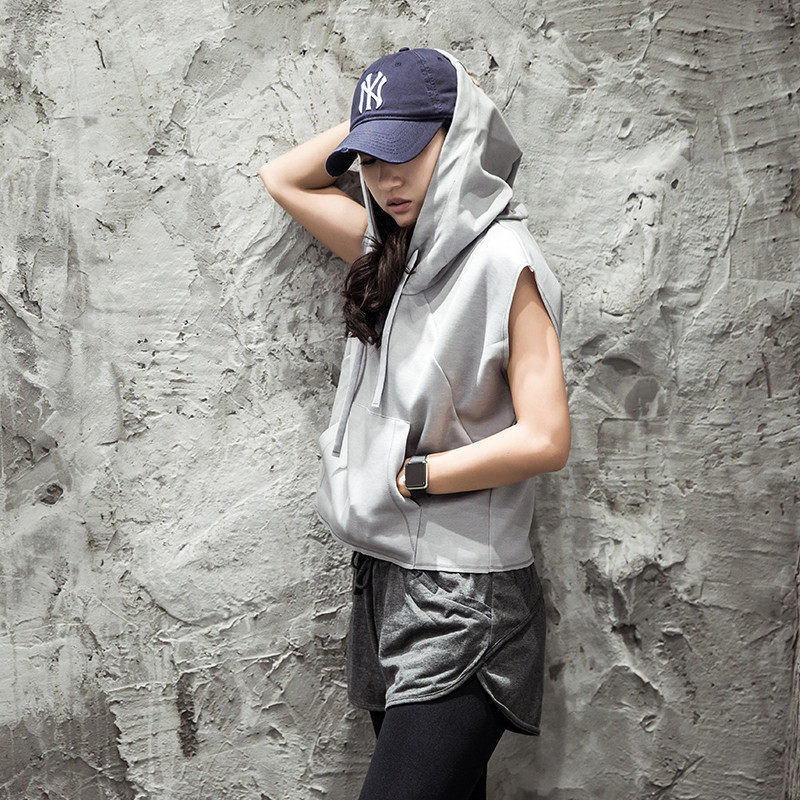 女王爱健身秋冬运动跑步无袖外套开衫女连帽宽松户外运动卫衣