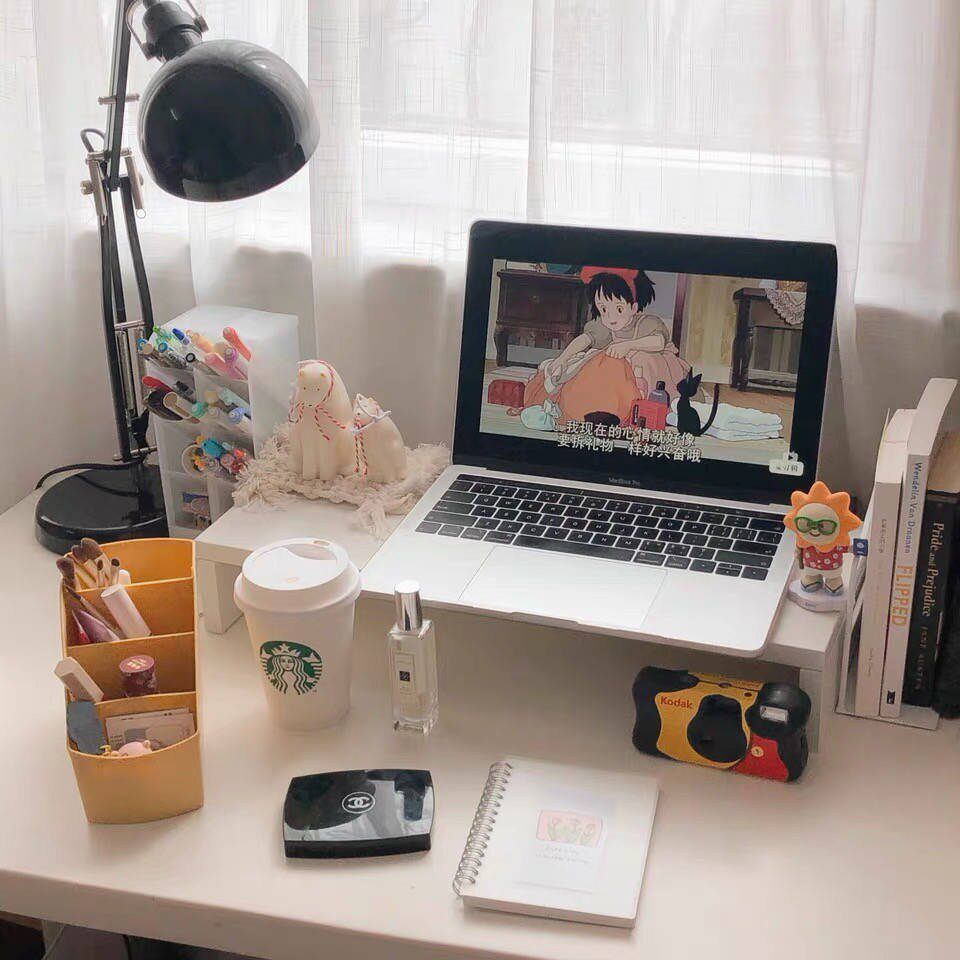 臭美美的表姐ins房间布置桌面收纳电脑屏幕创意礼盒