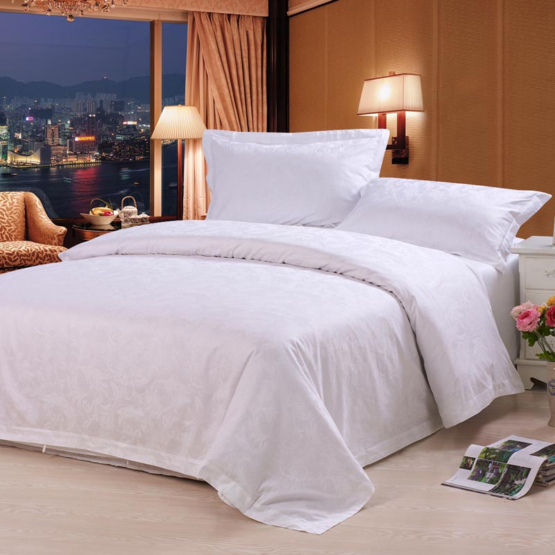 酒店床上用品贡缎牙条嵌线四件套宾馆床上用品定制量大刺绣名字