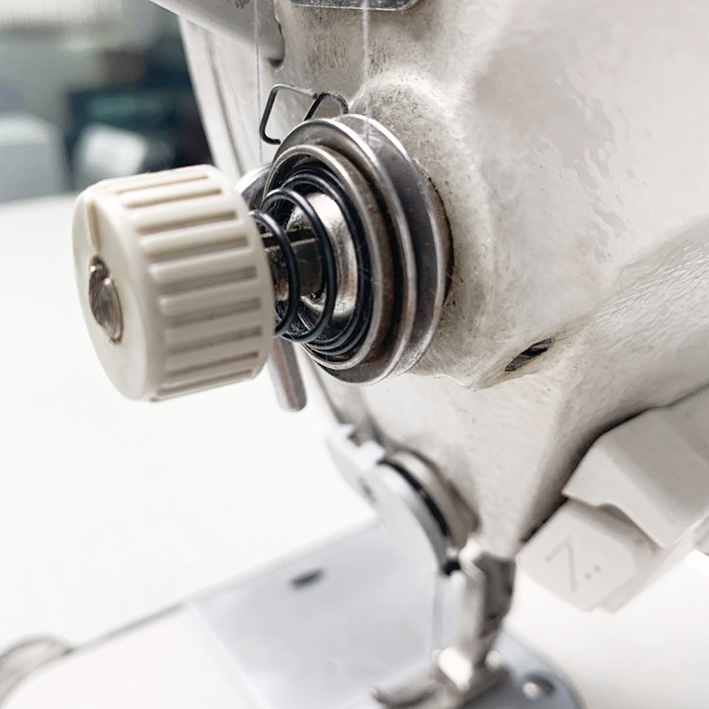 缝纫机夹线工业电动平车电脑衣车配件过线器带缝纫机配件