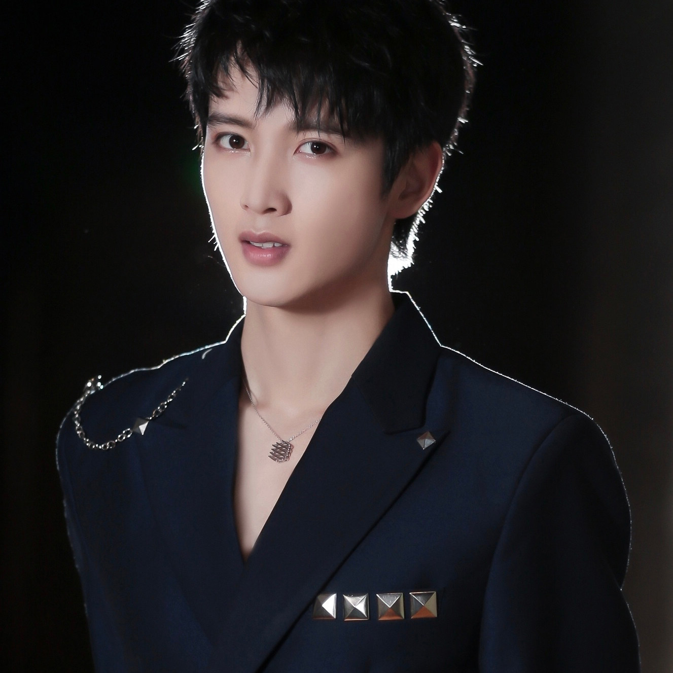 一日iriffle折线吊牌陈宥维同款设计师原创男女中性项坠