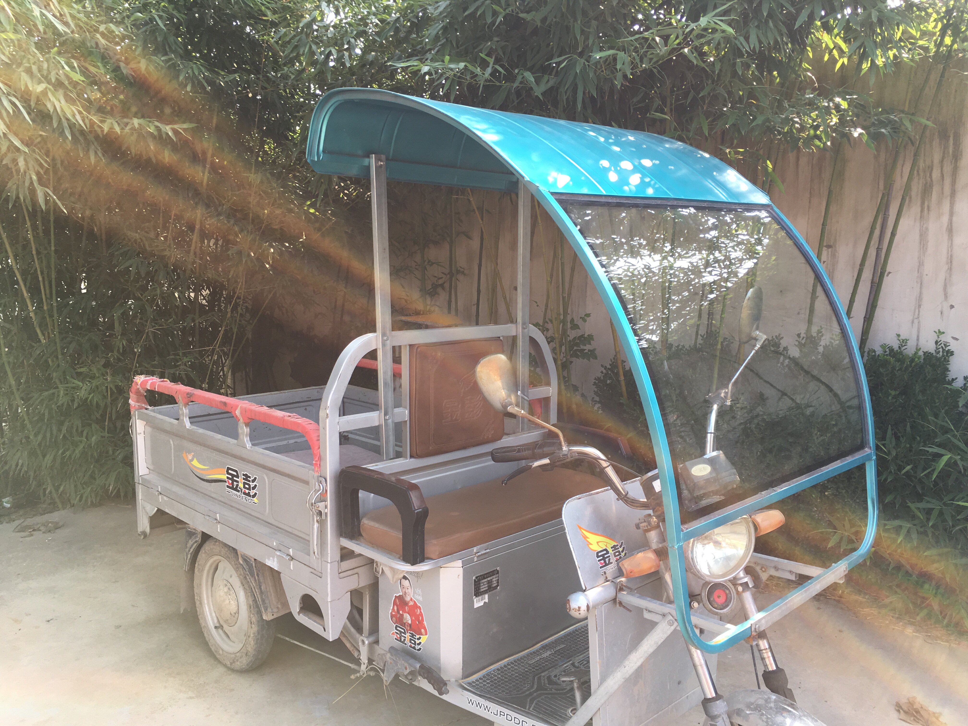 蚂蚁奇迹电动三轮车雨棚铁皮前车棚雨篷车棚防雨车篷驾驶室前车棚