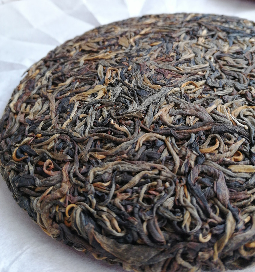 晒红预售2020云南普洱茶帕沙古树200克茶饼甜过普洱