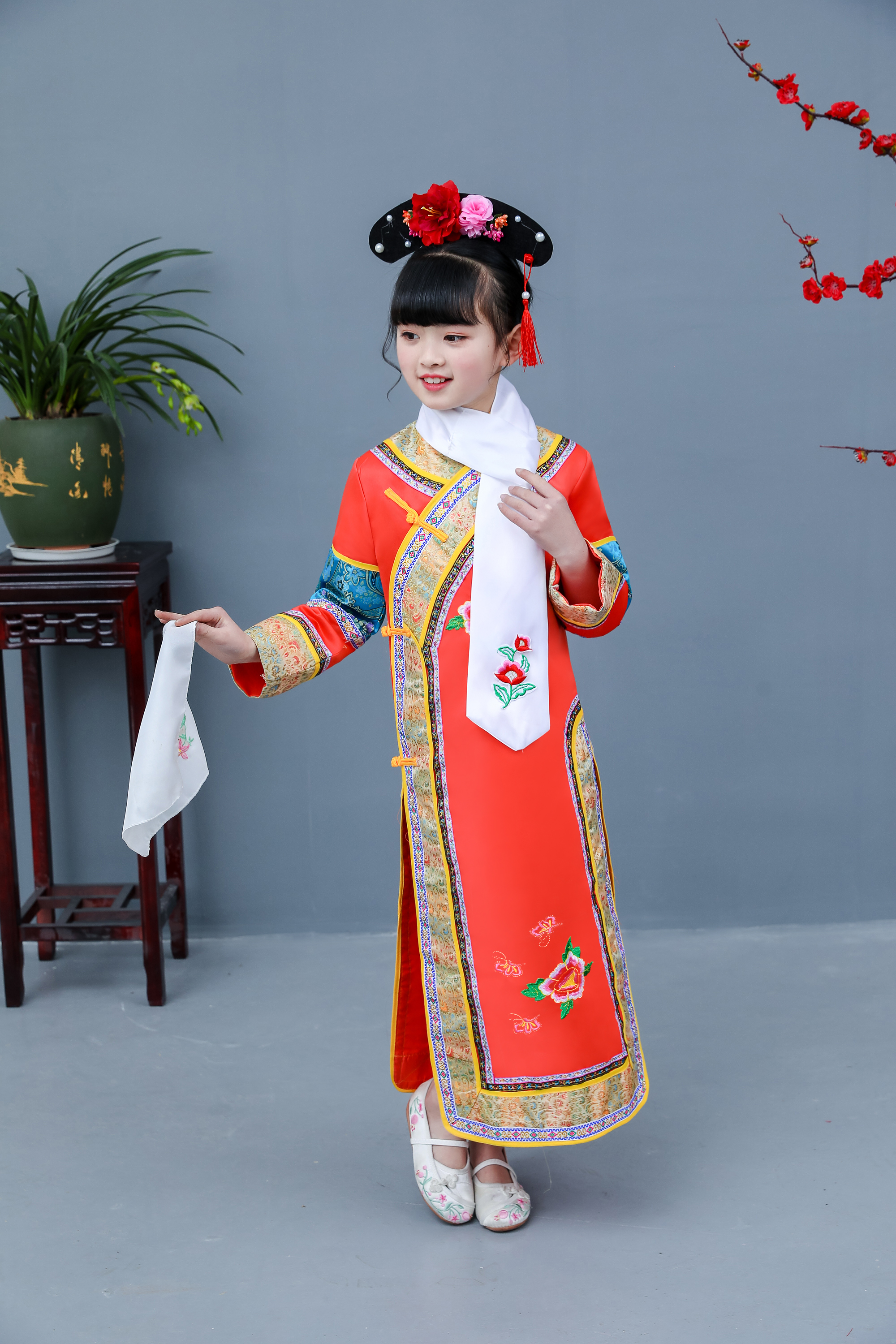 新款古装幼儿清朝还珠格格服饰宫女旗袍儿女女童儿童演出服