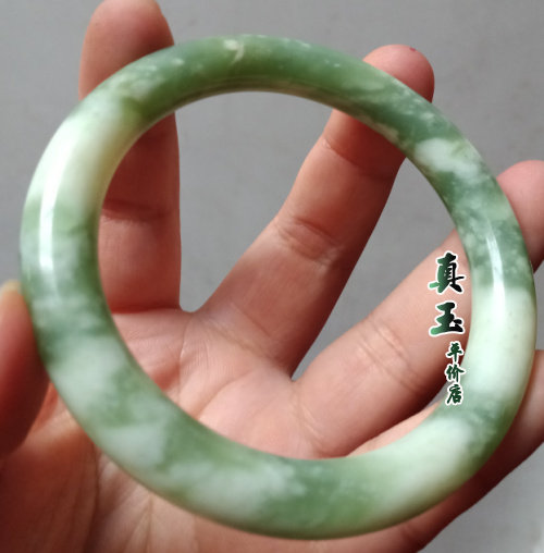 岫玉手镯玉手天然圆条玉镯女款手饰姜花带翠玉手镯