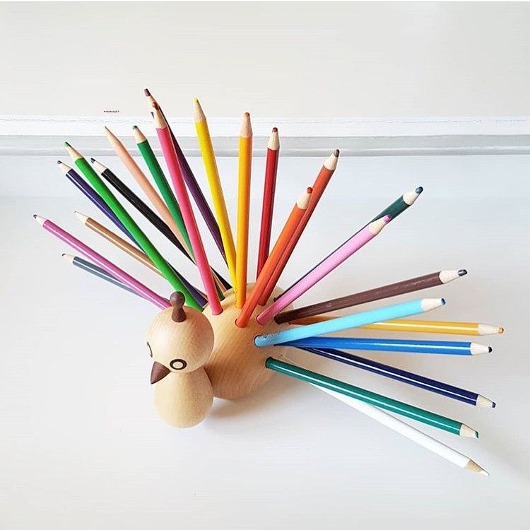 现货实木铅笔送礼工作室笔插孔雀丹麦设计师创意设计笔筒